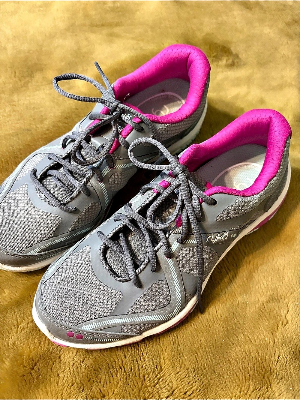 Ryka Influence Gray & Pink cross training Athletic Shoes size 7